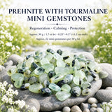 Prehnite avec mini pierres précieuses de tourmaline (lot de 50 grammes / 1,7 oz)