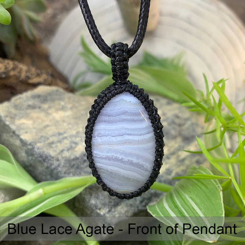 Blue Lace Agate Macramé Pendant Necklace