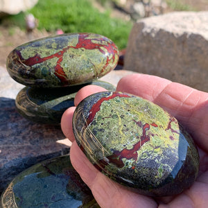 Piedra de palma de sangre de dragón