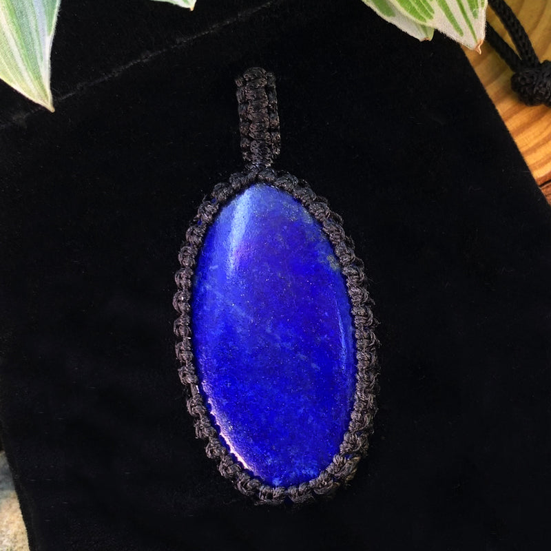 Lapis Lazuli Macramé Pendant Necklace