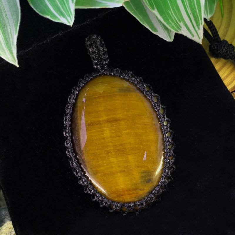 Tiger's Eye Macramé Pendant Necklace